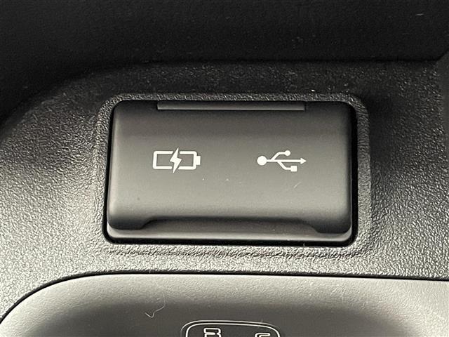 シエンタ Ｚ　純正１０．５型ナビ　シートヒーター　禁煙　全方位カメラ　ＢＳＭ　フルセグＴＶ　追従クルコン　ドラレコ　ＥＴＣ　両側パワスラ　セーフティセンス　衝突軽減　コーナーセンサー　ＬＥＤライト　モデリスタアルミ（32枚目）