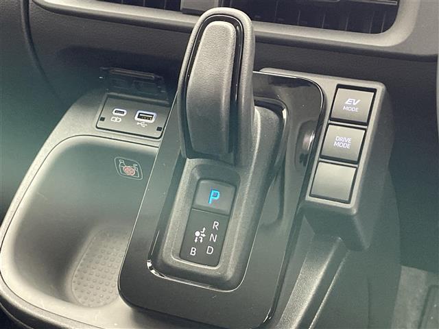 シエンタ ハイブリッドＺ　純正１０．５型ナビ　全方位カメラ　禁煙車　シートヒーター　ステアリングヒーター　内蔵型前後ドラレコ　純正１５インチＯＰアルミ　ＥＴＣ　ＢＳＭ　セーフティセンス　衝突軽減　追従クルコン　コーナーセンサー（15枚目）