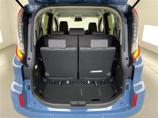 シエンタ ハイブリッドＺ　純正１０．５型ナビ　全方位カメラ　禁煙車　シートヒーター　ステアリングヒーター　内蔵型前後ドラレコ　純正１５インチＯＰアルミ　ＥＴＣ　ＢＳＭ　セーフティセンス　衝突軽減　追従クルコン　コーナーセンサー（22枚目）