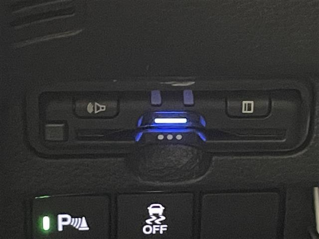 Ｎ－ＢＯＸカスタム Ｌターボ　スタイル＋ブラック　純正８型ナビ　シートヒーター　禁煙車　バックカメラ　フルセグＴＶ　ＢＴ　カープレイ　純正ドラレコ　両側パワスラ　ハーフレザー　パーキングセンサー　ホンダセンシング　衝突軽減　追従クルコン　ハンドル支援（7枚目）