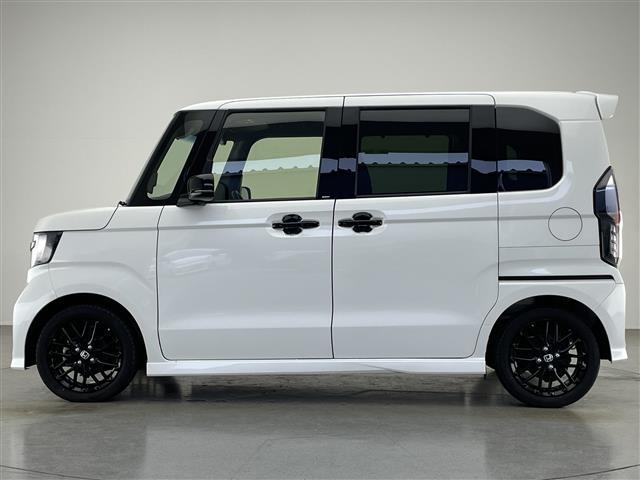 Ｎ－ＢＯＸカスタム Ｌターボ　スタイル＋ブラック　純正８型ナビ　シートヒーター　禁煙車　バックカメラ　フルセグＴＶ　ＢＴ　カープレイ　純正ドラレコ　両側パワスラ　ハーフレザー　パーキングセンサー　ホンダセンシング　衝突軽減　追従クルコン　ハンドル支援（17枚目）