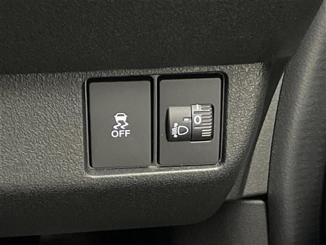 N-BOXカスタム ターボコーディネートスタイル 純正8型DA バックカメラ シートヒーター ETC 両側パワスラ ハーフレザーシート カープレイ 電動パーキング LEDオートライト ホンダセンシング 衝突軽減 追従クルコン コーナーセンサー 禁煙車(9枚目)