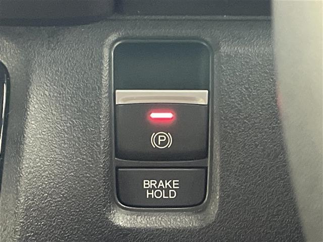 N-BOXカスタム ターボコーディネートスタイル 純正8型DA バックカメラ シートヒーター ETC 両側パワスラ ハーフレザーシート カープレイ 電動パーキング LEDオートライト ホンダセンシング 衝突軽減 追従クルコン コーナーセンサー 禁煙車(12枚目)