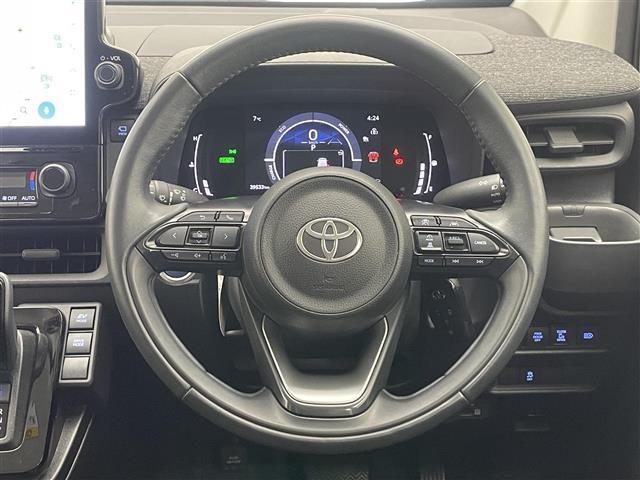 シエンタ ハイブリッドZ 純正10.5型DAナビ 全方位カメラ シートヒーター ハンドルヒーター リアサーキュレーター 両側パワスラ 前後ドラレコ セーフティセンス 衝突軽減 追従クルコン A100V電源 ETC2.0 禁煙車(10枚目)