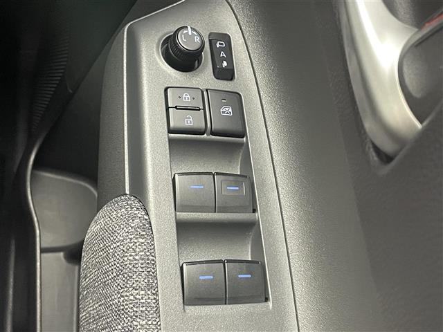 シエンタ ハイブリッドZ 純正10.5型DAナビ 全方位カメラ 禁煙車 フルセグTV ミラキャスト ドラレコ AC100V 両側パワスラ BSM セーフティセンス 衝突軽減 追従クルコン コーナーセンサー LEDライト ETC(31枚目)