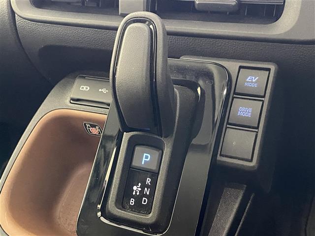 シエンタ ハイブリッドZ 純正10.5型DAナビ 全方位カメラ シートヒーター 前後ドラレコ AC100V 両側パワスラ BSM セーフティセンス 衝突軽減 追従クルコン コーナーセンサー LEDライト ETC2.0 禁煙車(29枚目)