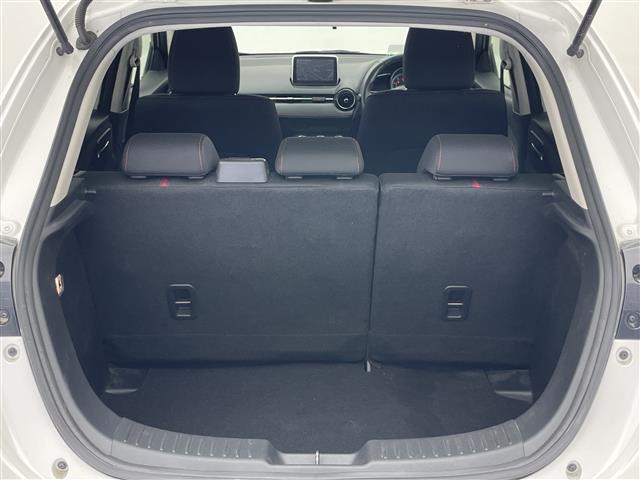 �y�g�����N�z���������Ȃǂɂ��\���ȉ׎��X�y�[�X���m�ۂ��Ă���܂��B�Z�J���h�V�[�g��|���ƁA�x�r�[�J�[��S���t�o�b�O�ȂǑ傫�ȉו��̐ύڂ��\�ł��y���ˏグ���^���ߍ��ݎ��z�ŃX�y�[�X�m�ۂ��ł��܂��ˁI�I