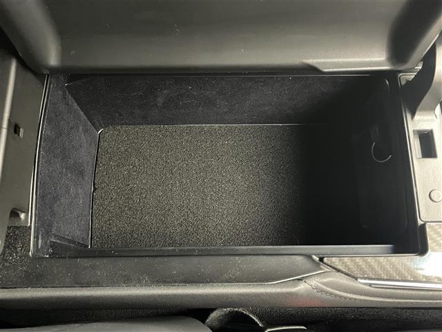 クラウンハイブリッド ＲＳアドバンス　後期型　純正１２．３型ナビ　ムーンルーフ　ＴＲＤエアロ　ＢＳＭ　ＨＵＤ　バックカメラ　黒革　シートヒーター　ハンドルヒーター　セーフティセンス　衝突軽減　追従クルコン　ＬＥＤライト　前後ドラレコ　禁煙（29枚目）