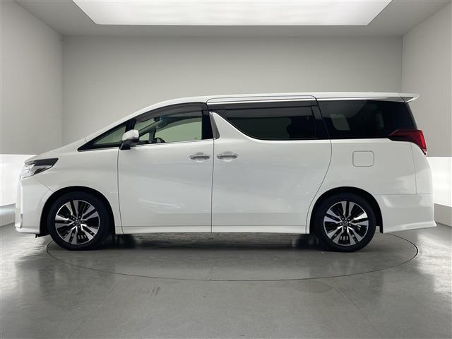 アルファード ２．５Ｓ　Ｃパッケージ　メーカーナビ　リアエンターテイメント　Ｗムーンルーフ　全方位カメラ　デジタルインナーミラー　ＪＢＬ　ＢＳＭ　両側パワスラ　電動リアゲート　シートヒータ　衝突軽減　追従クルコン　フルセグ　ＨＤＭＩ　禁煙（17枚目）