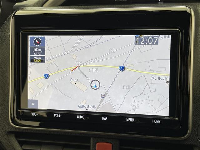 ヴォクシー ハイブリッドＺＳ　煌ＩＩＩ　純正９型ナビ　シートヒーター　禁煙車　バックカメラ　前後ドラレコ　両側パワスラ　ＥＴＣ　ハーフレザー　セーフティセンス　衝突軽減　クルコン　ＬＥＤオートライト　コーナーセンサー　シートカバー　フォグ（4枚目）