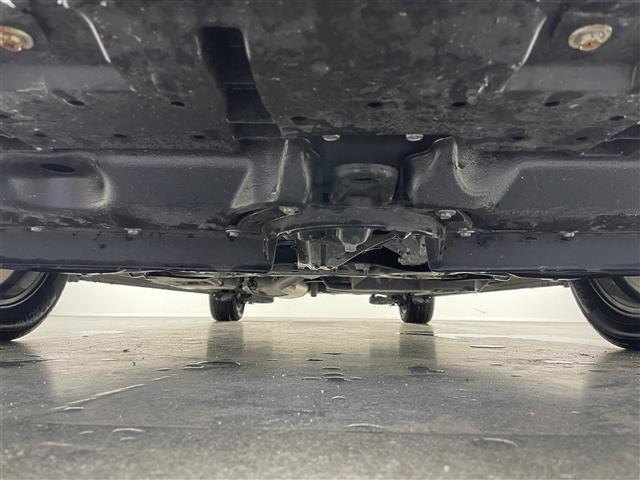 ヴォクシー ハイブリッドＺＳ　煌ＩＩＩ　純正９型ナビ　シートヒーター　禁煙車　バックカメラ　前後ドラレコ　両側パワスラ　ＥＴＣ　ハーフレザー　セーフティセンス　衝突軽減　クルコン　ＬＥＤオートライト　コーナーセンサー　シートカバー　フォグ（25枚目）