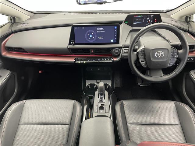 プリウス Ｚ　純正１２．３型ＤＡ　ムーンルーフ　デジタルインナーミラー　トヨタチームメイト　アドバンスドパーク　ワイヤレス充電　フルセグ　ＨＤＭＩ　全方位カメラ　ＡＣ１００Ｖ　衝突軽減　追従クルコン　温シート　禁煙（3枚目）