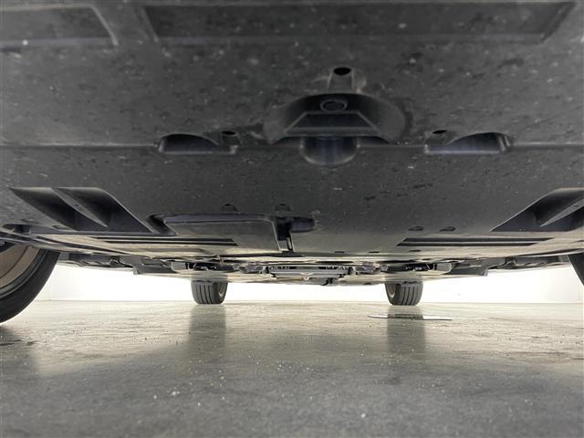 プリウス Ｚ　純正１２．３型ＤＡ　ムーンルーフ　デジタルインナーミラー　トヨタチームメイト　アドバンスドパーク　ワイヤレス充電　フルセグ　ＨＤＭＩ　全方位カメラ　ＡＣ１００Ｖ　衝突軽減　追従クルコン　温シート　禁煙（25枚目）