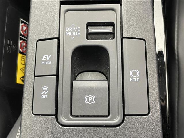 プリウス Ｚ　純正１２．３型ＤＡ　ムーンルーフ　デジタルインナーミラー　トヨタチームメイト　アドバンスドパーク　ワイヤレス充電　フルセグ　ＨＤＭＩ　全方位カメラ　ＡＣ１００Ｖ　衝突軽減　追従クルコン　温シート　禁煙（32枚目）
