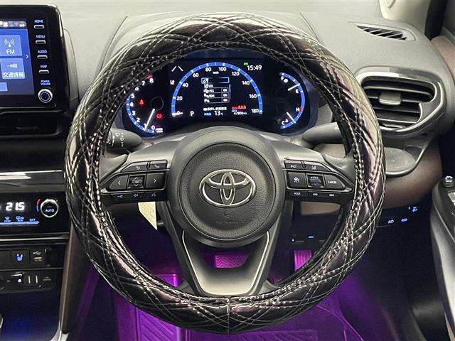 ヤリスクロス Ｚ　純正８型ＤＡナビ　バックカメラ　シートヒーター　ＢＳＭ　追従クルコン　ドラレコ　ＥＴＣ　セーフティセンス　ＵＳＢ接続　衝突軽減　車線逸脱　ＬＥＤライト　茶ハーフレザー　純正フロアマット　電動パーキング（10枚目）