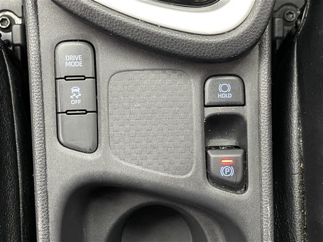 ヤリスクロス Ｚ　純正８型ＤＡナビ　バックカメラ　シートヒーター　ＢＳＭ　追従クルコン　ドラレコ　ＥＴＣ　セーフティセンス　ＵＳＢ接続　衝突軽減　車線逸脱　ＬＥＤライト　茶ハーフレザー　純正フロアマット　電動パーキング（15枚目）