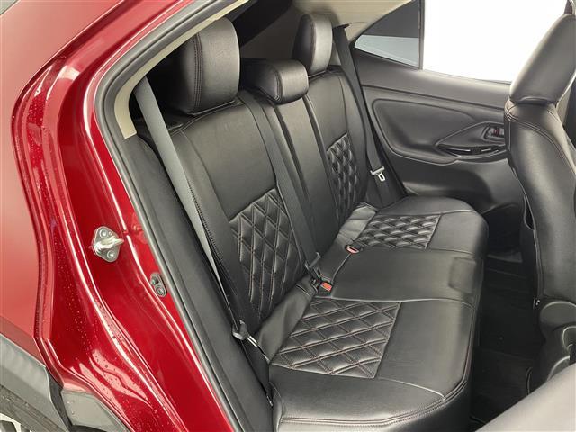 ヤリスクロス Ｚ　純正８型ＤＡナビ　バックカメラ　シートヒーター　ＢＳＭ　追従クルコン　ドラレコ　ＥＴＣ　セーフティセンス　ＵＳＢ接続　衝突軽減　車線逸脱　ＬＥＤライト　茶ハーフレザー　純正フロアマット　電動パーキング（20枚目）