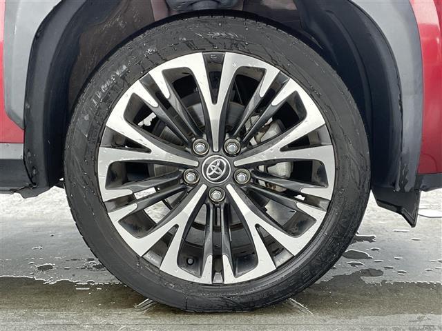 ヤリスクロス Ｚ　純正８型ＤＡナビ　バックカメラ　シートヒーター　ＢＳＭ　追従クルコン　ドラレコ　ＥＴＣ　セーフティセンス　ＵＳＢ接続　衝突軽減　車線逸脱　ＬＥＤライト　茶ハーフレザー　純正フロアマット　電動パーキング（25枚目）