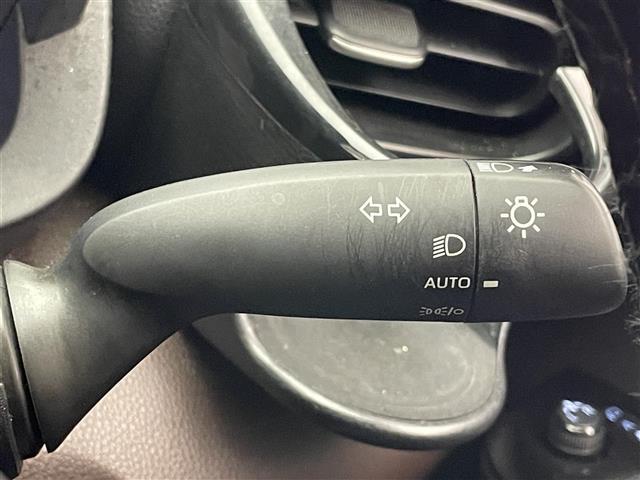 ヤリスクロス Ｚ　純正８型ＤＡナビ　バックカメラ　シートヒーター　ＢＳＭ　追従クルコン　ドラレコ　ＥＴＣ　セーフティセンス　ＵＳＢ接続　衝突軽減　車線逸脱　ＬＥＤライト　茶ハーフレザー　純正フロアマット　電動パーキング（30枚目）