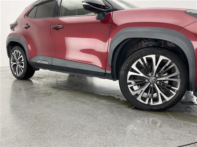 ヤリスクロス Ｚ　純正８型ＤＡナビ　バックカメラ　シートヒーター　ＢＳＭ　追従クルコン　ドラレコ　ＥＴＣ　セーフティセンス　ＵＳＢ接続　衝突軽減　車線逸脱　ＬＥＤライト　茶ハーフレザー　純正フロアマット　電動パーキング（34枚目）