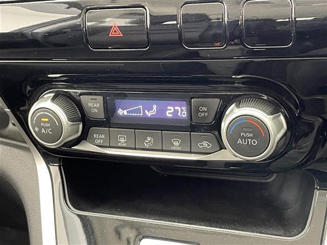 セレナ ハイウェイスターＶセレクションＩＩ　純正９型ナビ　純正１１型後席モニター　禁煙　両側パワスラ　エアロ　バックカメラ　フルセグ　ＤＶＤ　ブルーレイ　ＥＴＣ　ＬＥＤオートライト　フォグランプ　純正アルミ　衝突軽減　クルコン　純正フロアマット（9枚目）