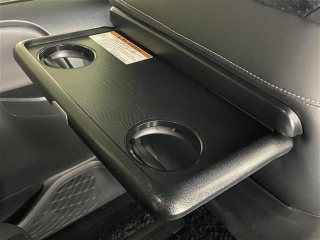 ヴォクシー ハイブリッドＺＳ　煌ＩＩＩ　アルパイン９型ナビ　１０．１型後席モニター　フルセグＴＶ　ＨＤＭＩ　ＤＶＤ　ハーフレザー　シートヒーター　両側パワスラ　バックカメラ　ドラレコ　衝突軽減　車線逸脱　クルコン　ＬＥＤオートライト　ＥＴＣ（32枚目）