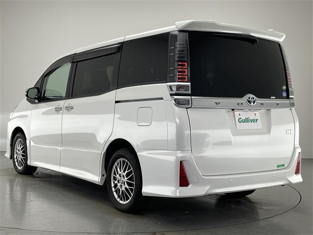 ヴォクシー ハイブリッドＺＳ　煌ＩＩＩ　アルパイン９型ナビ　１０．１型後席モニター　フルセグＴＶ　ＨＤＭＩ　ＤＶＤ　ハーフレザー　シートヒーター　両側パワスラ　バックカメラ　ドラレコ　衝突軽減　車線逸脱　クルコン　ＬＥＤオートライト　ＥＴＣ（44枚目）