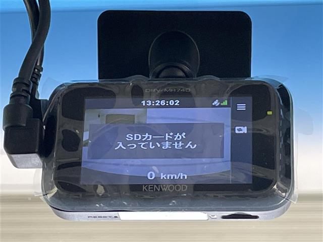 Ｎ－ＢＯＸカスタム Ｇ　ターボＳＳブラックスタイルパッケージ　純正ナビ　純正後席モニター　バックカメラ　ＥＴＣ　禁煙車　フルセグＴＶ　あんしんパッケージ　衝突軽減　シートヒーター　ハーフレザー　両側パワスラ　前後ドラレコ　パドルシフト　ＨＩＤオートライト　フォグ（8枚目）