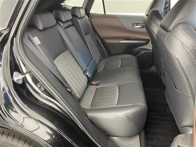 ハリアー Ｚ　純正１２．３型ナビ　全方位カメラ　ＪＢＬ　デジタルインナーミラー　寒冷地　ＢＳＭ　ＨＵＤ　シートヒーター　ハンドルヒーター　ＥＴＣ２．０　パワーバックドア　衝突軽減　追従クルコン　コーナーセンサ　禁煙（21枚目）