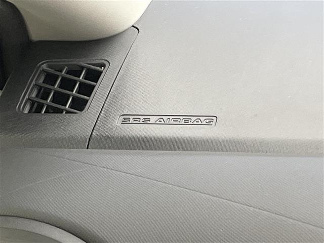 アクア Ｓ　純正メモリナビ　バックカメラ　ＥＴＣ　禁煙車　ＴＶ　Ｂｌｕｅｔｏｏｔｈ　ＣＤ再生　ラジオ　プッシュスタート　オートライト　フロアマット　ドアバイザー　電動格納ミラー　社外アルミホイール　スマートキー（33枚目）