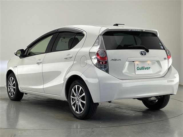 アクア Ｓ　純正メモリナビ　バックカメラ　ＥＴＣ　禁煙車　ＴＶ　Ｂｌｕｅｔｏｏｔｈ　ＣＤ再生　ラジオ　プッシュスタート　オートライト　フロアマット　ドアバイザー　電動格納ミラー　社外アルミホイール　スマートキー（44枚目）