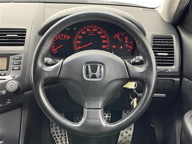 アコード ユーロR 純正オーディオ CD MT車 禁煙 レカロ専用シート 純正17インチアルミ HIDヘッドライト フォグランプ オートエアコン 電格ミラー 純正フロアマット ドアバイザー MOMOハンドル ワンオーナー(10枚目)
