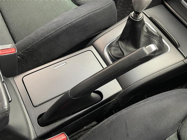 アコード ユーロR 純正オーディオ CD MT車 禁煙 レカロ専用シート 純正17インチアルミ HIDヘッドライト フォグランプ オートエアコン 電格ミラー 純正フロアマット ドアバイザー MOMOハンドル ワンオーナー(25枚目)