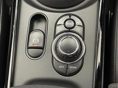 ����ư�ѡ����󥰥֥졼�����֥졼���ۡ���ɡۡ������å��������ȡ������Ԥ�������ֻ����֥졼����Υ���Ƥ⼫ư�ǥ֥졼�������������֤ˤʤꡢ����δ�ñ���ǥѡ����󥰥֥졼���κ�ư��������ǽ�Ǥ������� 7