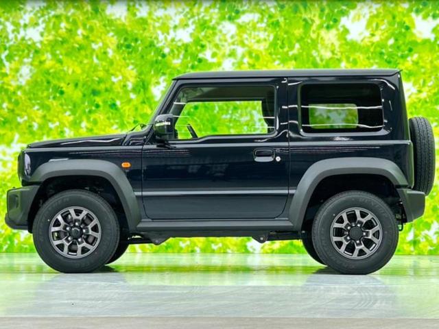 ジムニーシエラ ４ＷＤ　ＪＣ　保証書／衝突安全装置／シートヒーター／車線逸脱防止支援システム／登録済未使用車／ヘッドランプ　ＬＥＤ／ＥＢＤ付ＡＢＳ／横滑り防止装置／セーフティサポート（スズキ）／禁煙車／エアバッグ　運転席　４ＷＤ（2枚目）