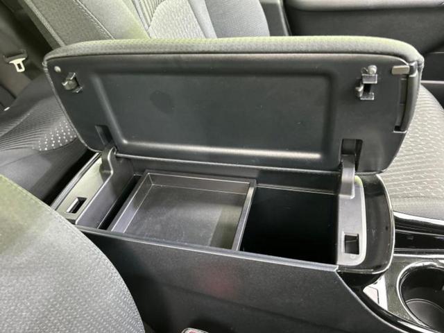 プリウス Ｓセーフティプラス　純正　９インチ　ＳＤナビ／衝突安全装置／車線逸脱防止支援システム／パーキングアシスト　バックガイド／パーキングアシスト　自動操舵／ドライブレコーダー　前後／ヘッドランプ　ＬＥＤ　衝突被害軽減システム（33枚目）