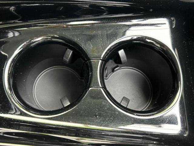 プリウス Ｓセーフティプラス　純正　９インチ　ＳＤナビ／衝突安全装置／車線逸脱防止支援システム／パーキングアシスト　バックガイド／パーキングアシスト　自動操舵／ドライブレコーダー　前後／ヘッドランプ　ＬＥＤ　衝突被害軽減システム（36枚目）