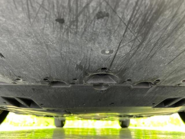 プリウス Ｓセーフティプラス　純正　９インチ　ＳＤナビ／衝突安全装置／車線逸脱防止支援システム／パーキングアシスト　バックガイド／パーキングアシスト　自動操舵／ドライブレコーダー　前後／ヘッドランプ　ＬＥＤ　衝突被害軽減システム（46枚目）