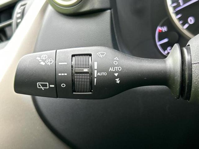 ＮＸ ＮＸ３００Ｉパッケージ　新品タイヤ／保証書／純正　ＳＤナビ／衝突安全装置／シートヒーター／車線逸脱防止支援システム／シート　合皮／パーキングアシスト　バックガイド／電動バックドア／ヘッドランプ　ＬＥＤ　衝突被害軽減システム（17枚目）