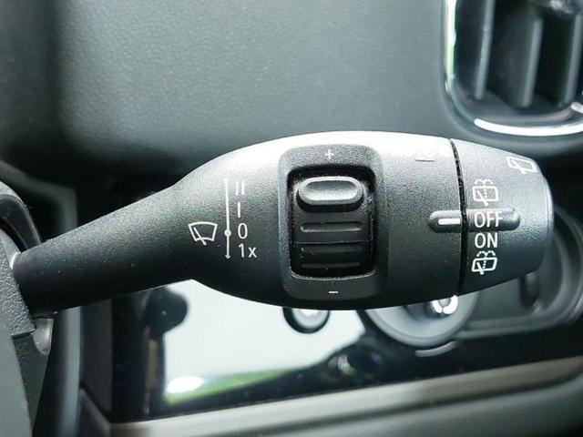 ＭＩＮＩ クーパーＤクロスオーバー　保証書／純正　８．８インチ　メモリーナビ／衝突安全装置／シート　ハーフレザー／電動バックドア／ヘッドランプ　ＬＥＤ／Ｂｌｕｅｔｏｏｔｈ接続／ＥＴＣ／ＥＢＤ付ＡＢＳ／横滑り防止装置　衝突被害軽減システム（16枚目）