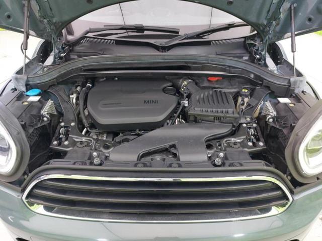 ＭＩＮＩ クーパーＤクロスオーバー　保証書／純正　８．８インチ　メモリーナビ／衝突安全装置／シート　ハーフレザー／電動バックドア／ヘッドランプ　ＬＥＤ／Ｂｌｕｅｔｏｏｔｈ接続／ＥＴＣ／ＥＢＤ付ＡＢＳ／横滑り防止装置　衝突被害軽減システム（48枚目）