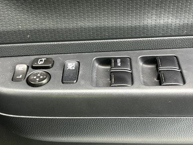 アルトラパン Ｘ　新品タイヤ／保証書／ＥＢＤ付ＡＢＳ／禁煙車／エアバッグ　運転席／エアバッグ　助手席／アルミホイール　純正　１４インチ／パワーウインドウ／エンジンスタートボタン／キーレスエントリー／パワーステアリング（17枚目）