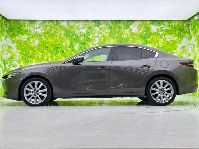 ＭＡＺＤＡ３セダン ４ＷＤ　ＸＤ　Ｌパッケージ　新品タイヤ／ＢＯＳＥ／保証書／純正　８．８インチ　メモリーナビ／衝突安全装置／シートヒーター　前席／車線逸脱防止支援システム／シート　合皮／パーキングアシスト　バックガイド　ターボ　バックカメラ（2枚目）