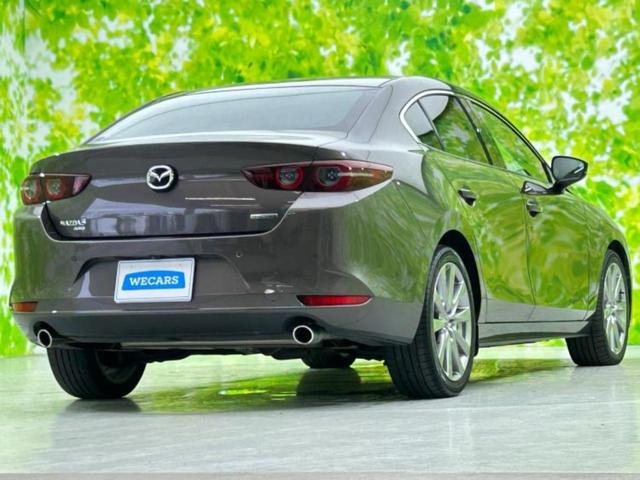 ＭＡＺＤＡ３セダン ４ＷＤ　ＸＤ　Ｌパッケージ　新品タイヤ／ＢＯＳＥ／保証書／純正　８．８インチ　メモリーナビ／衝突安全装置／シートヒーター　前席／車線逸脱防止支援システム／シート　合皮／パーキングアシスト　バックガイド　ターボ　バックカメラ（3枚目）