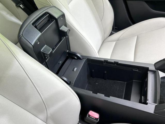 ＭＡＺＤＡ３セダン ４ＷＤ　ＸＤ　Ｌパッケージ　新品タイヤ／ＢＯＳＥ／保証書／純正　８．８インチ　メモリーナビ／衝突安全装置／シートヒーター　前席／車線逸脱防止支援システム／シート　合皮／パーキングアシスト　バックガイド　ターボ　バックカメラ（32枚目）
