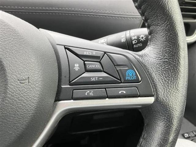 セレナ ｅパワーハイウェイスターＶ　保証書／純正　１０インチ　ＳＤナビ／衝突安全装置／両側電動スライドドア／シートヒーター　前席／アラウンドビューモニター／車線逸脱防止支援システム／パーキングアシスト　バックガイド　衝突被害軽減システム（14枚目）