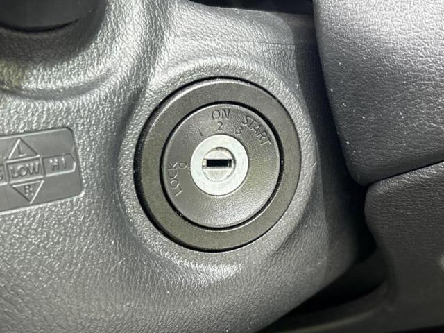 デイズ Ｓ　新品タイヤ／保証書／エマージェンシーブレーキ／車線逸脱防止支援システム／ヘッドランプ　ＨＩＤ／ＵＳＢジャック／横滑り防止装置／アイドリングストップ／禁煙車／エアバッグ　運転席／エアバッグ　助手席（39枚目）