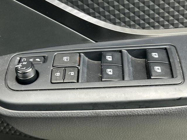 C-HR S LEDパッケージ 保証書/純正 SDナビ/衝突安全装置/車線逸脱防止支援システム/パーキングアシスト バックガイド/ドライブレコーダー 社外/ヘッドランプ LED/Bluetooth接続/ETC 衝突被害軽減システム(27枚目)