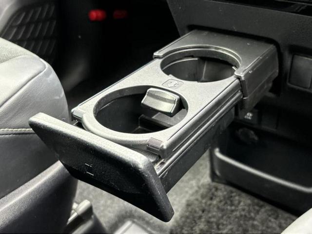 ノア Siダブルバイビー2 新品タイヤ/純正 9インチ SDナビ/フリップダウンモニター 純正 12.8インチ/衝突安全装置/両側電動スライドドア/車線逸脱防止支援システム/シート ハーフレザー/ヘッドランプ LED DVD再生(39枚目)