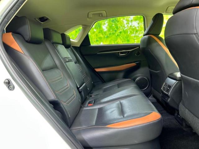 NX NX300hバージョンL 保証書/純正 SDナビ/プリクラッシュセーフティ/エアーシート 前席/パノラミックビューモニター/シート フルレザー/電動バックドア/ヘッドランプ LED/USBジャック/Bluetooth接続(5枚目)